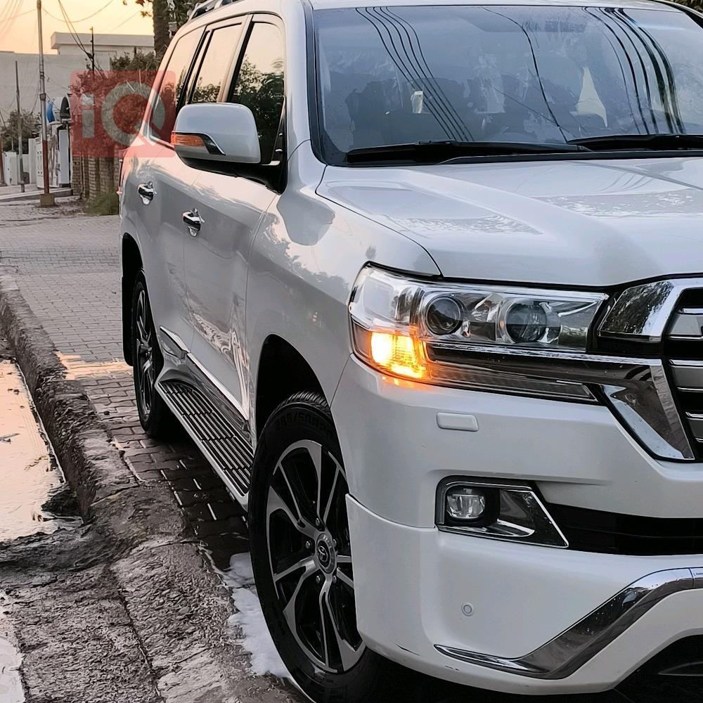 تويوتا لاندكروزر